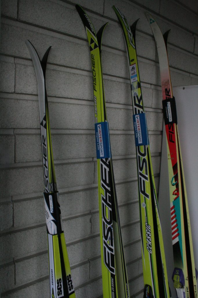 These are my four pairs of skis (from left): Fischer SCS skating skis (ten years old), Fischer zero (for zero degrees celcius conditions), Fischer Classic Cold (cold conditions) and 20 years old Fischer CS (for klister conditions).