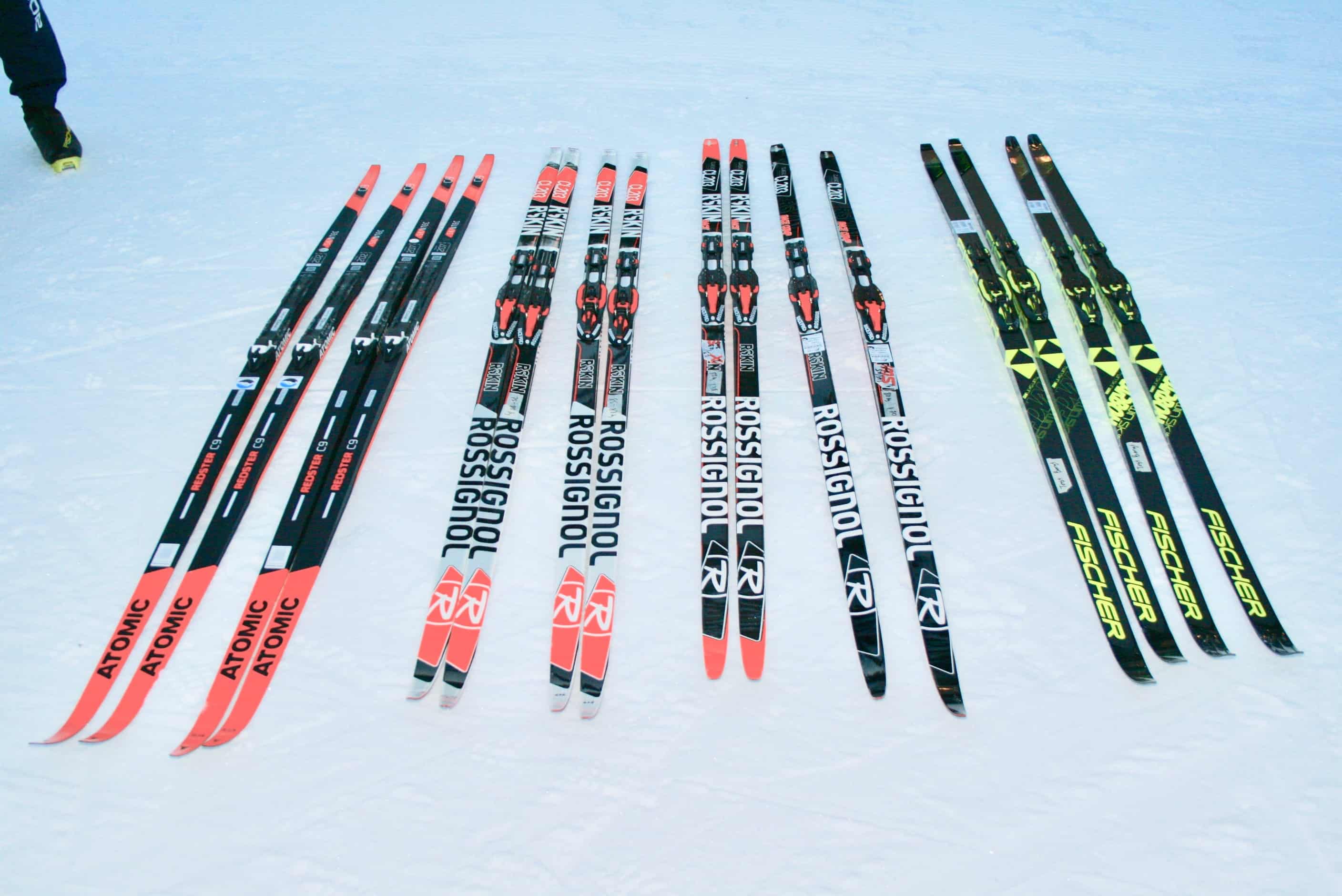 Atomic Redster Carbon Classic Cold Medium 202 cm Cross Country XC Race Skis 